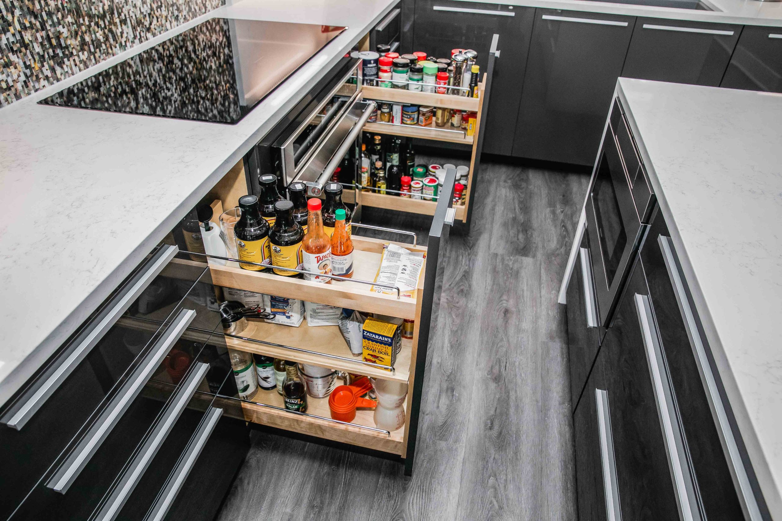 Scott Residence, Benefits of Frameless Cabinets: Functionality Meets Style