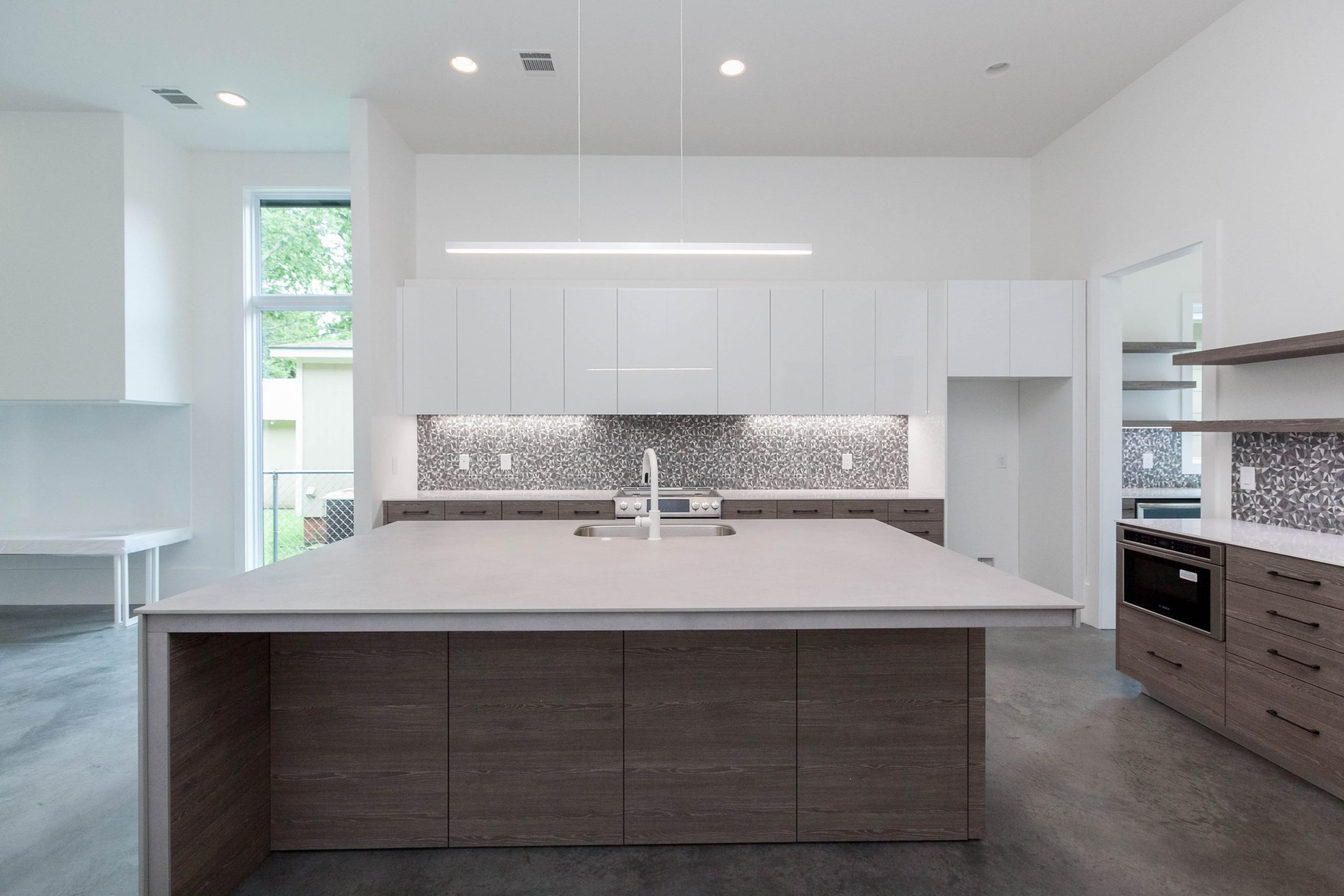 Steele Blvd, Benefits of Frameless Cabinets: Functionality Meets Style